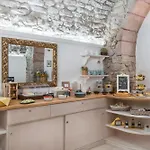 Hotel Queen House Bosa