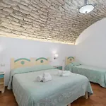 Queen House Hotel Bosa