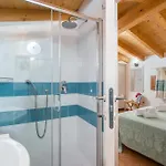 Queen House Hotel Bosa