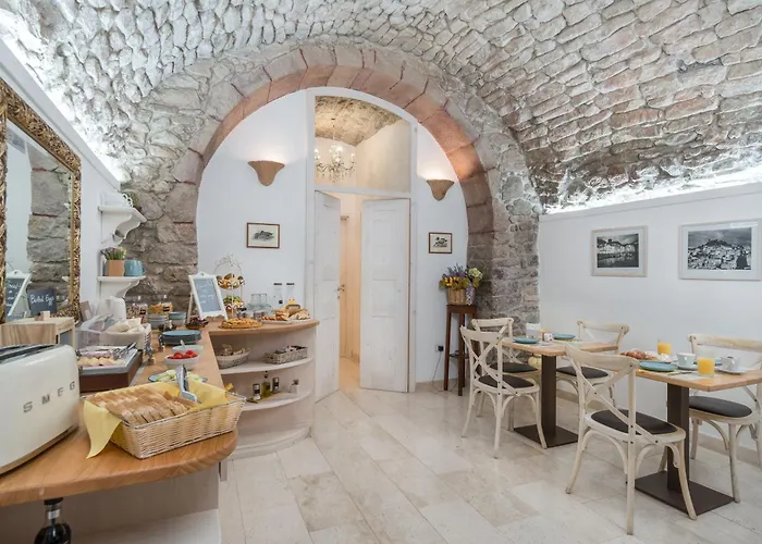 Queen House * Bosa