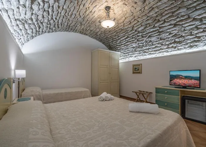 Queen House Hotell
