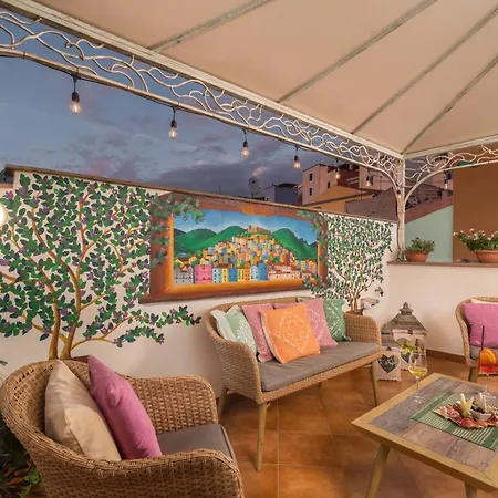 Hotel Queen House *