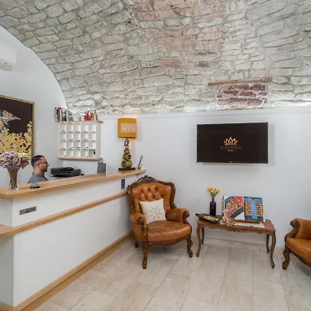 Hotel Queen House Bosa
