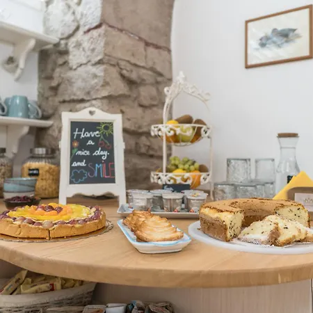 Queen House Hotel Bosa