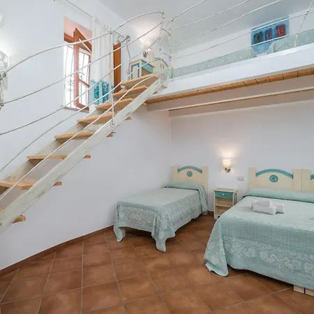 Hotel Queen House *