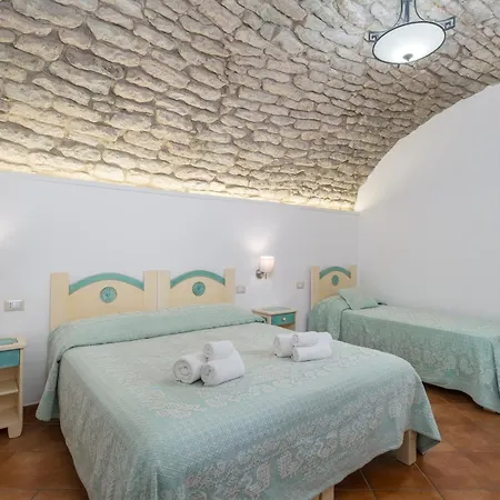 Queen House Hotel Bosa