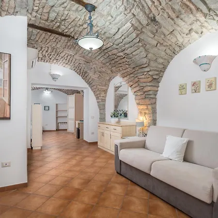 Hotel Queen House Bosa