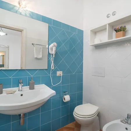 Queen House ホテル *