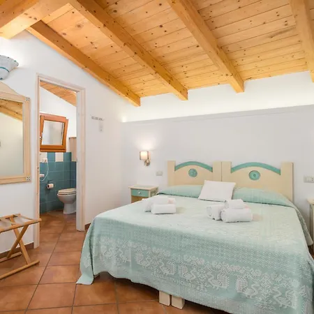 Queen House Hotel Bosa