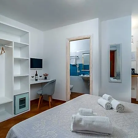 Hotel Queen House