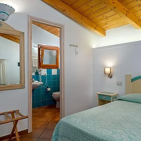 Queen House Hotel