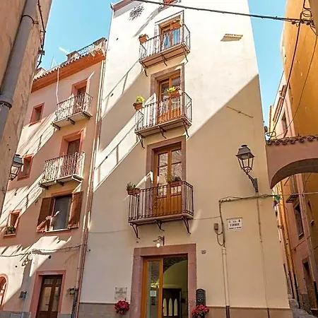 Hotel Queen House *