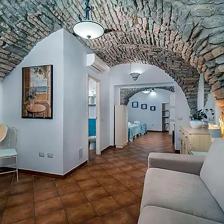Queen House Hotel Bosa