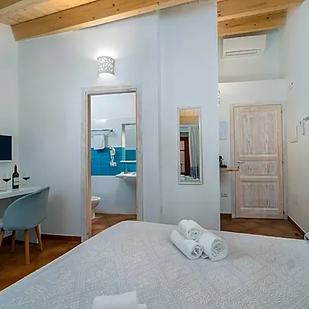 Queen House * Bosa