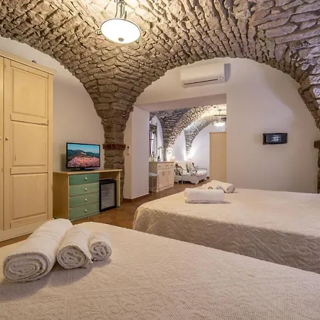 Queen House * Bosa