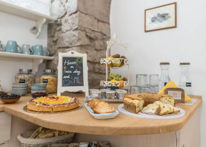 Queen House Hotel Bosa
