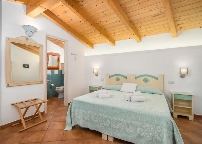 Queen House Hotel Bosa